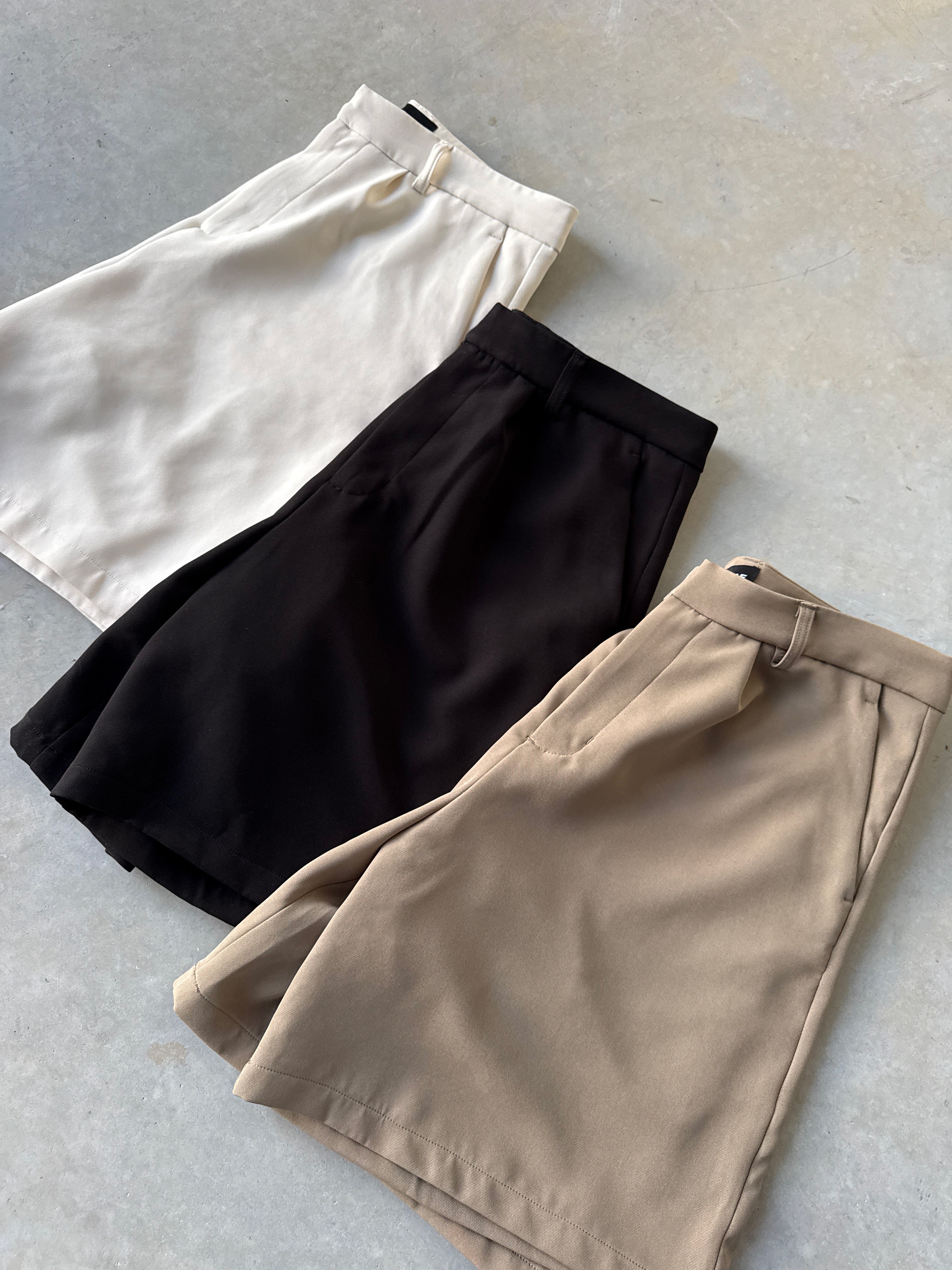 Pleated Shorts - Taupe