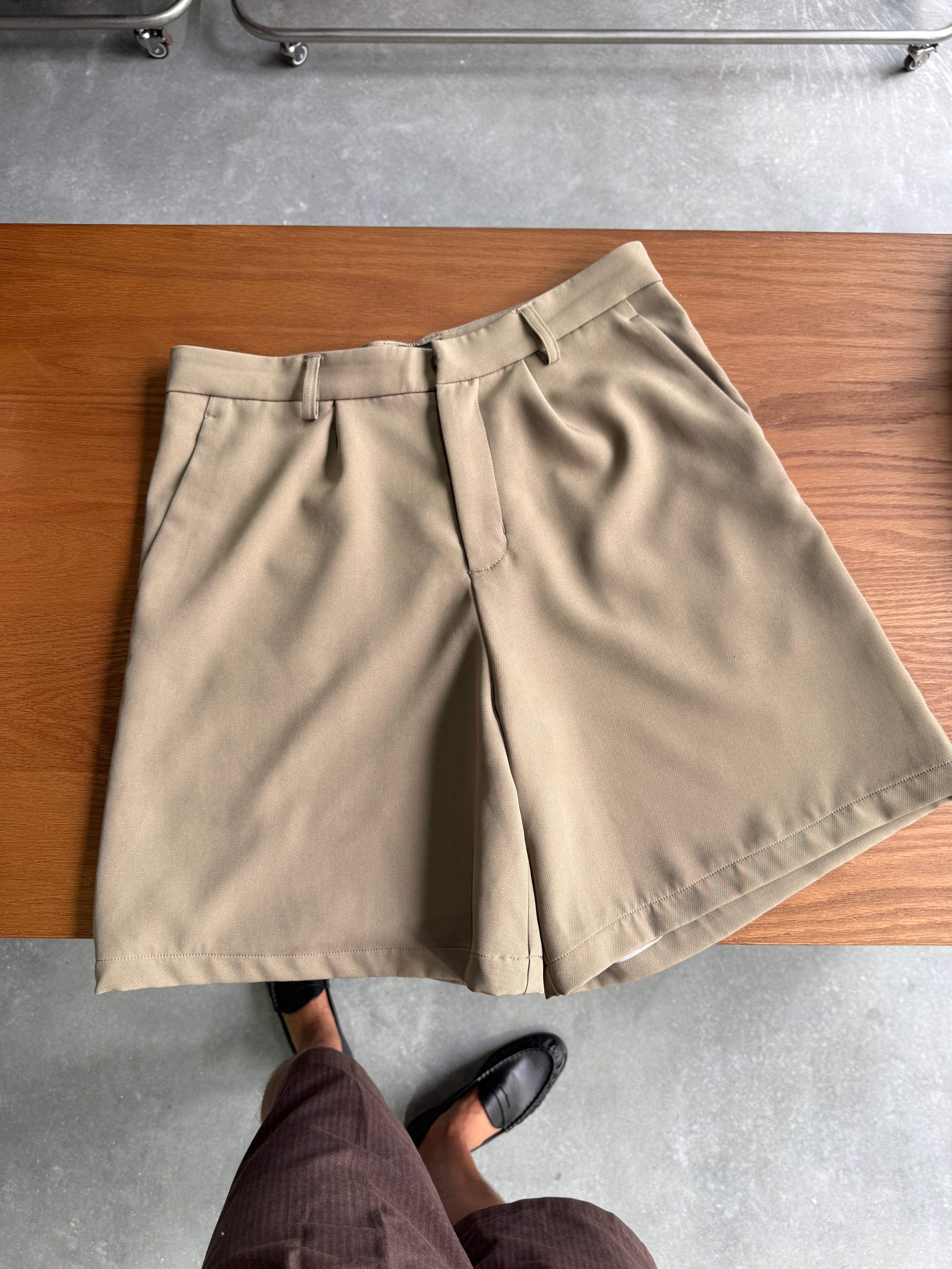 Pleated Shorts - Taupe